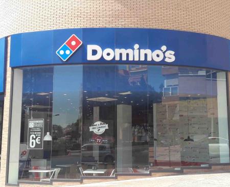 Domino’s Pizza cierra 2022 con cerca de 400 establecimientos en España y lanza su plan de reconversión de pizzerías 
