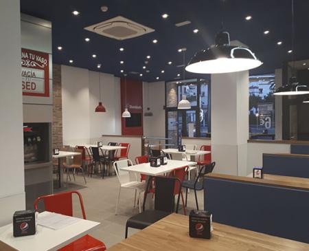 Domino's Pizza inaugura su primer restaurante en Cádiz capital