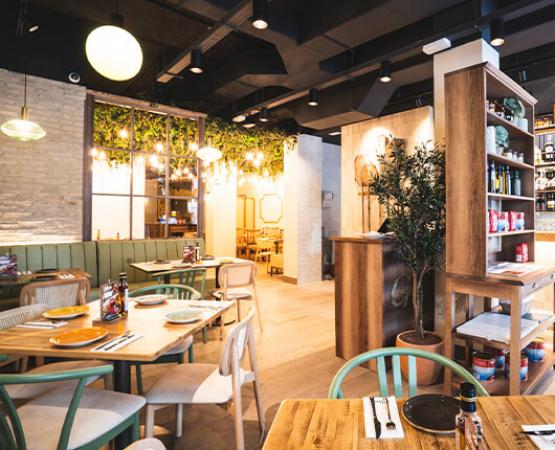 GINOS reaparece en la Gran Vía madrileña con un nuevo restaurante más contemporáneo y con varios ambientes GINOS reaparece en la Gran Vía madrileña con un nuevo restaurante más contemporáneo y con varios ambientes